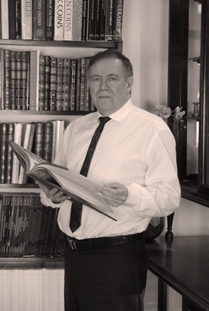 Chris Martin - Antiquities Dealer in London