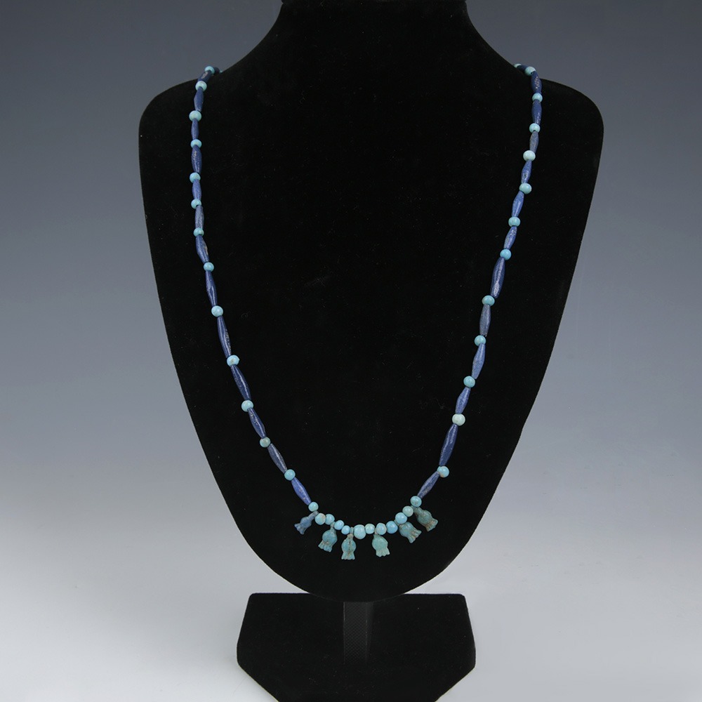 Amarna necklace with flower pendants Amarna necklace with flower pendants
