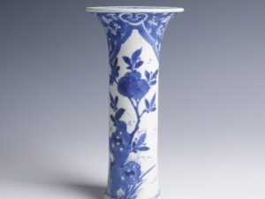 Chinese Kangxi Blue and White Vase