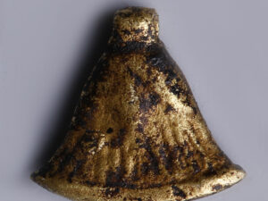 ancient egyptian gold lotus flower amulet