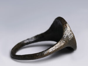 ancient roman bronze signet ring with hunting scene