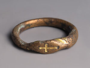 byzantine gilt bronze ring with cross