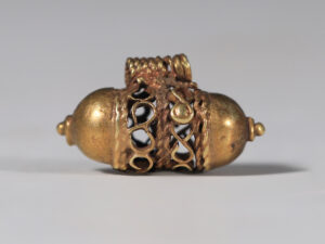 byzantine gold filigree pendant