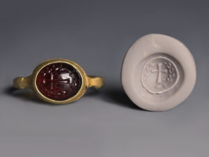 byzantine gold and garnet ring 2