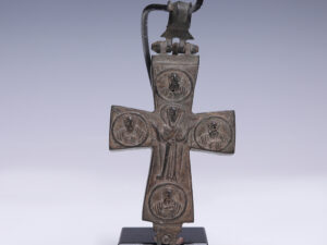 byzantine_bronze_reliquary_cross_4