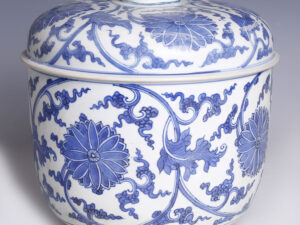 chinese kangxi large blue and white ceramic bowl