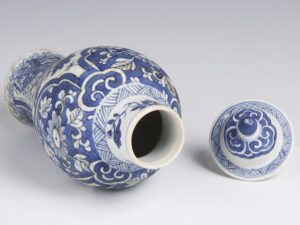 kangxi blue and white meiping vase