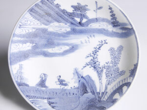 kangxi-period-blue-and-white-saucer 1