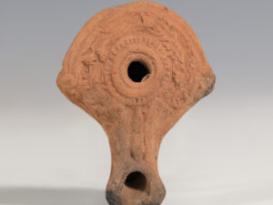 late hellenistic egyptian terracotta oil lamp with two side lugs 5