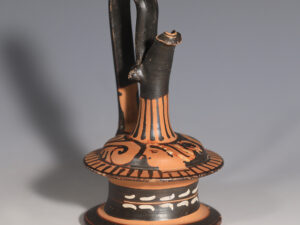magna graecian apulian terracotta red figure epichysis