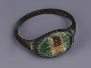roman bronze ring galley intaglio