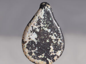 roman glass pendant lion