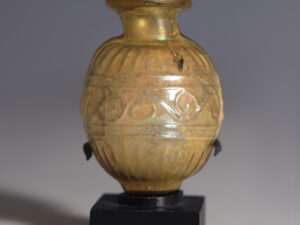 roman sidonian yellow glass flask 2
