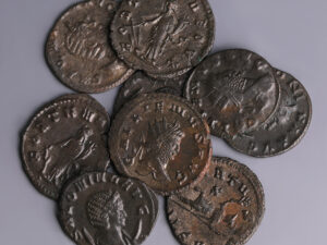 selection of gallienus salonina bronze antoninianus pair