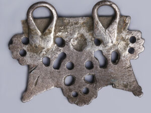 silver tudor period clothing eye fastener