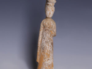 sui dynasty unglazed court attendant figurine