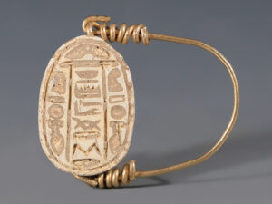 egyptian gold swivel ring with steatite scarab
