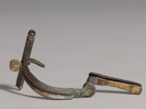 ancient roman crossbow brooch