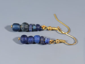 ancient roman dark blue glass beaded earrings 2