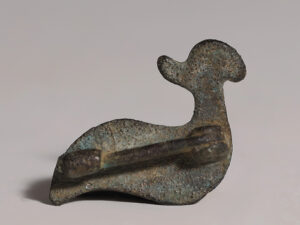 ancient roman zoomorphic bird brooch 2