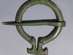 late roman bronze sub-penannular brooch. 2