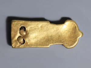 medieval gold strap end 2
