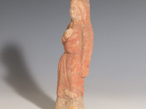 tang dynasty terracotta court attendant statuette 2